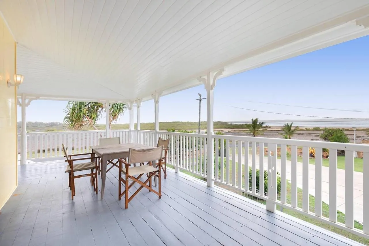 Coastal Queenslander With Fraser Island Views Boonooroo Australia