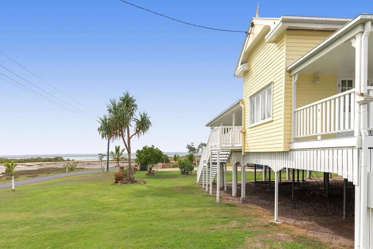 Coastal Queenslander With Fraser Island Views Boonooroo