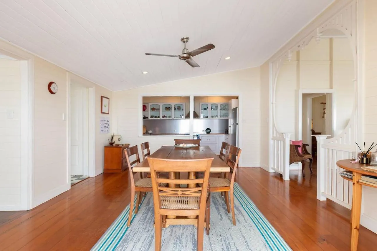 Coastal Queenslander With Fraser Island Views Boonooroo Australia